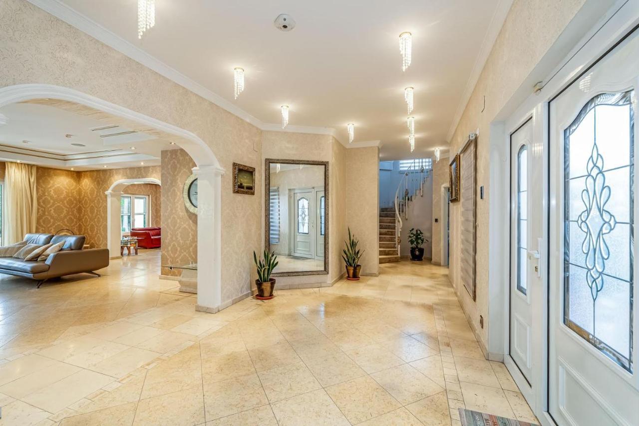 Villa Svim, Walking Distance To The Beach! Μαρμπέλλα Εξωτερικό φωτογραφία