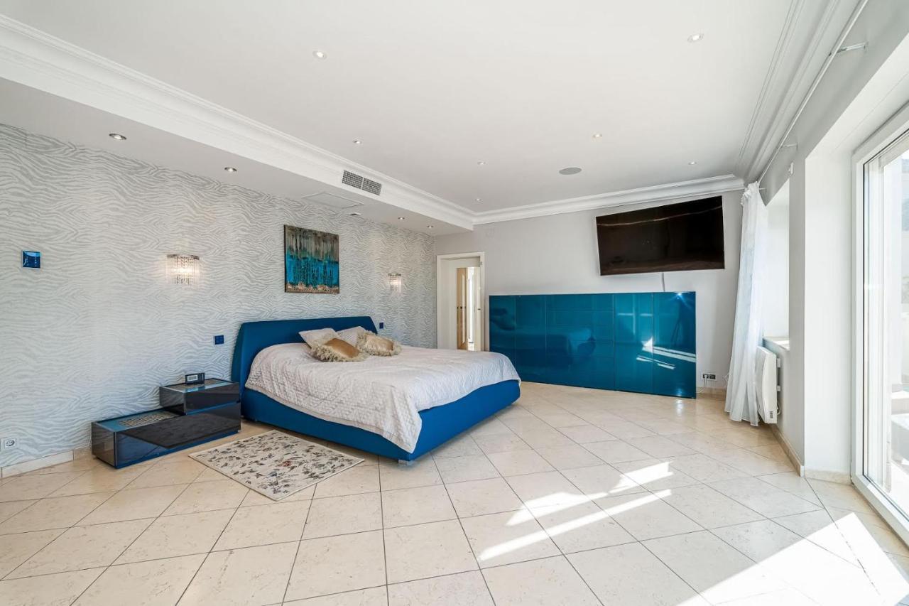 Villa Svim, Walking Distance To The Beach! Μαρμπέλλα Εξωτερικό φωτογραφία